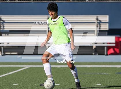 Thumbnail 1 in La Salle vs Gabrielino (Scrimmage) photogallery.