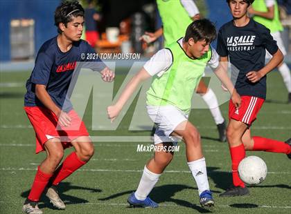 Thumbnail 2 in La Salle vs Gabrielino (Scrimmage) photogallery.