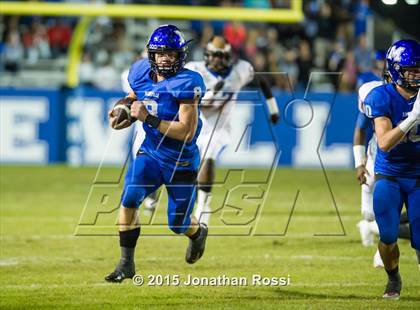 Thumbnail 3 in Landry-Walker vs. Mandeville (Class 5A Quarterfinal) photogallery.
