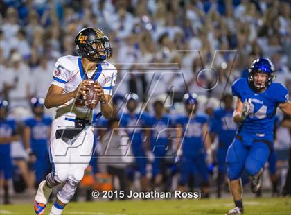 Thumbnail 3 in Landry-Walker vs. Mandeville (Class 5A Quarterfinal) photogallery.