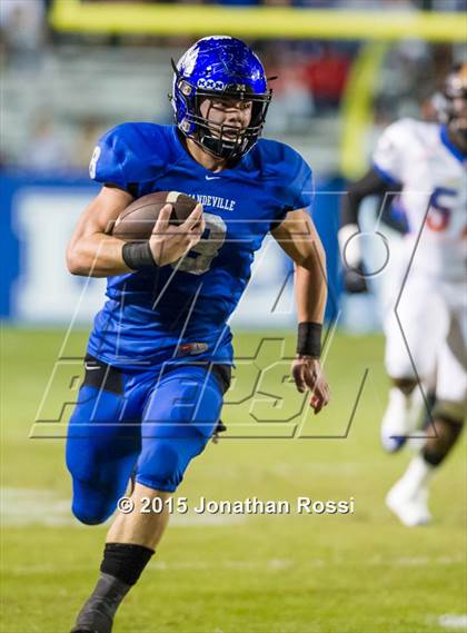 Thumbnail 1 in Landry-Walker vs. Mandeville (Class 5A Quarterfinal) photogallery.