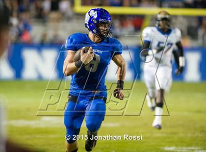 Thumbnail 3 in Landry-Walker vs. Mandeville (Class 5A Quarterfinal) photogallery.