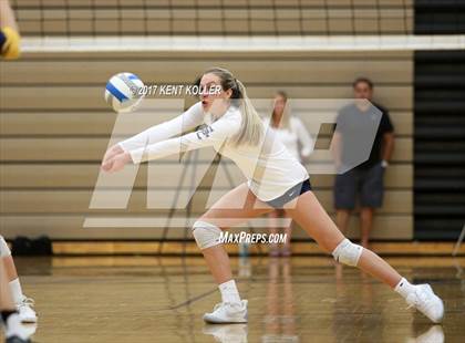 Thumbnail 1 in Oxford @ Stoney Creek photogallery.