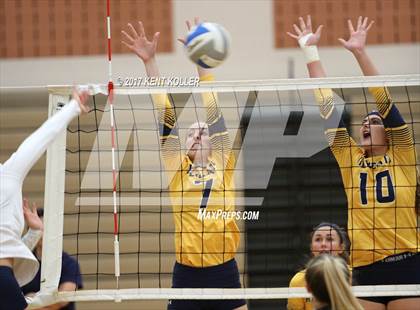 Thumbnail 3 in Oxford @ Stoney Creek photogallery.
