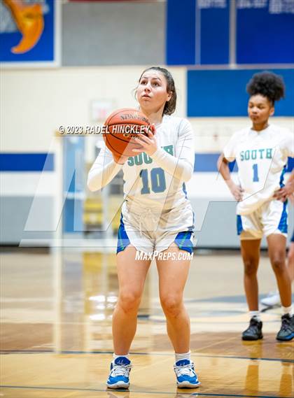 Thumbnail 2 in Christ Prep Academy vs. Blue Springs South (Grain Valley Invitational) photogallery.