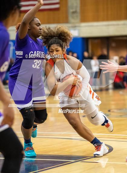 Thumbnail 1 in Garfield vs. Eastside Catholic (WIAA 3A District 2 Final) photogallery.