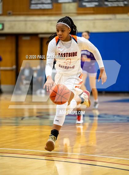 Thumbnail 1 in Garfield vs. Eastside Catholic (WIAA 3A District 2 Final) photogallery.