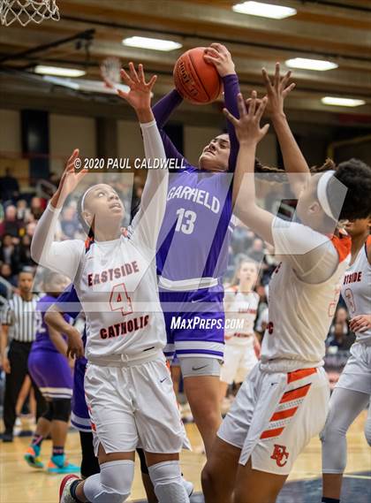 Thumbnail 3 in Garfield vs. Eastside Catholic (WIAA 3A District 2 Final) photogallery.