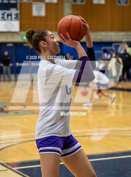 Thumbnail 2 in Garfield vs. Eastside Catholic (WIAA 3A District 2 Final) photogallery.