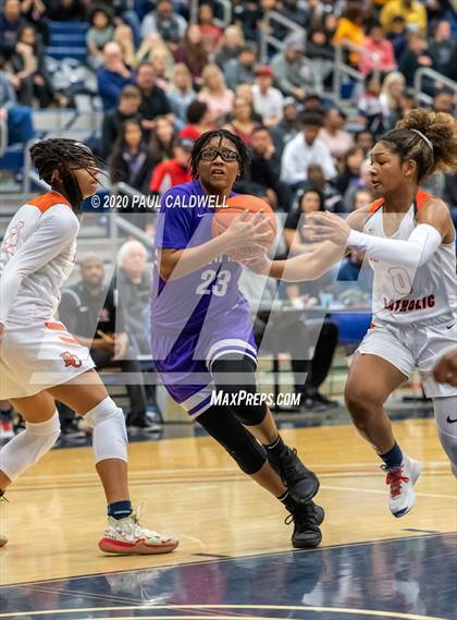 Thumbnail 2 in Garfield vs. Eastside Catholic (WIAA 3A District 2 Final) photogallery.