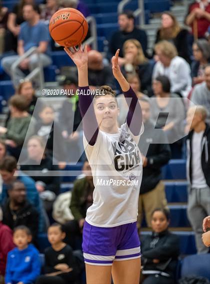 Thumbnail 2 in Garfield vs. Eastside Catholic (WIAA 3A District 2 Final) photogallery.