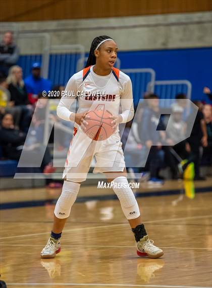 Thumbnail 2 in Garfield vs. Eastside Catholic (WIAA 3A District 2 Final) photogallery.