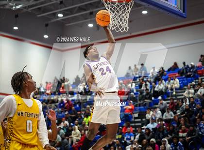 Thumbnail 2 in Whitehaven vs Camden (Memphis Hoopfest) photogallery.