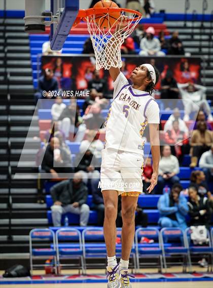 Thumbnail 2 in Whitehaven vs Camden (Memphis Hoopfest) photogallery.
