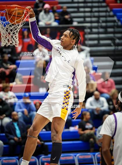 Thumbnail 1 in Whitehaven vs Camden (Memphis Hoopfest) photogallery.