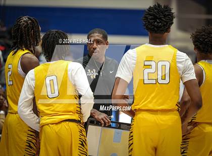 Thumbnail 3 in Whitehaven vs Camden (Memphis Hoopfest) photogallery.