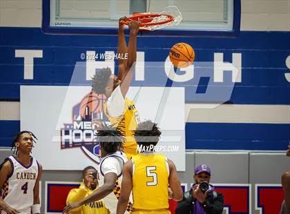 Thumbnail 2 in Whitehaven vs Camden (Memphis Hoopfest) photogallery.