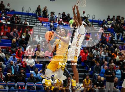 Thumbnail 1 in Whitehaven vs Camden (Memphis Hoopfest) photogallery.