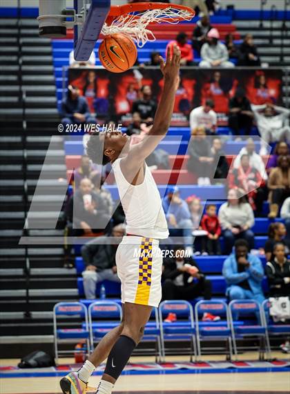 Thumbnail 1 in Whitehaven vs Camden (Memphis Hoopfest) photogallery.