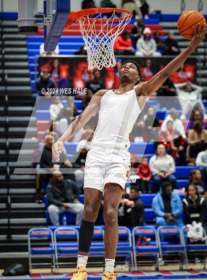 Thumbnail 2 in Whitehaven vs Camden (Memphis Hoopfest) photogallery.