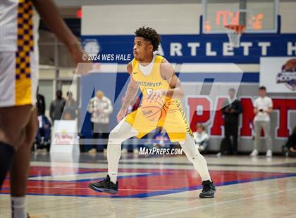 Thumbnail 1 in Whitehaven vs Camden (Memphis Hoopfest) photogallery.