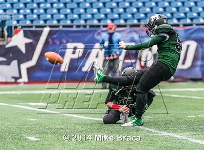 Thumbnail 3 in Longmeadow vs. Marshfield (MIAA Division 2 Final) photogallery.