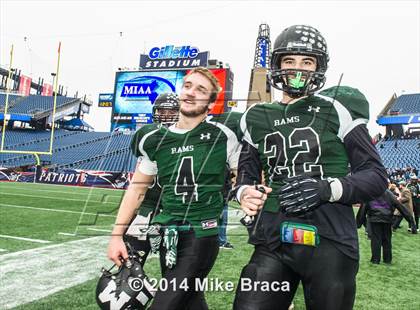 Thumbnail 3 in Longmeadow vs. Marshfield (MIAA Division 2 Final) photogallery.
