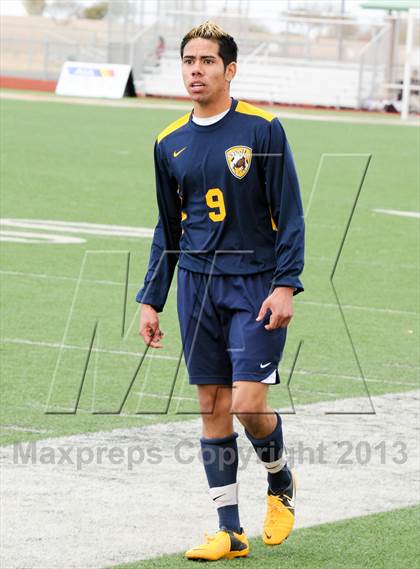 Thumbnail 1 in Salpointe Catholic vs. Apollo (AIA D2 Final) photogallery.