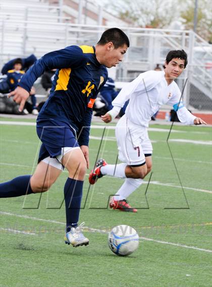 Thumbnail 1 in Salpointe Catholic vs. Apollo (AIA D2 Final) photogallery.