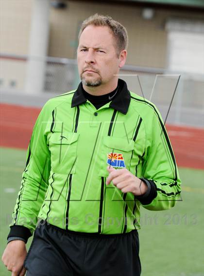 Thumbnail 2 in Salpointe Catholic vs. Apollo (AIA D2 Final) photogallery.