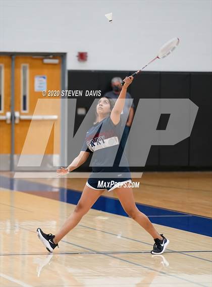 Thumbnail 3 in AIA D1/D2 Badminton Team Finals photogallery.