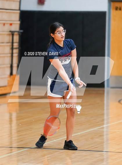 Thumbnail 2 in AIA D1/D2 Badminton Team Finals photogallery.