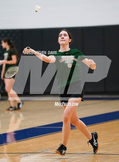 Thumbnail 3 in AIA D1/D2 Badminton Team Finals photogallery.