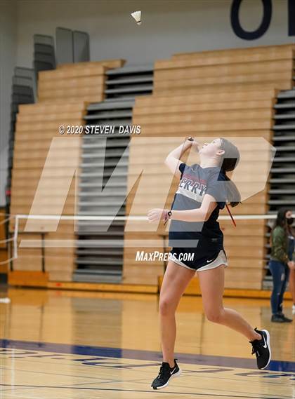 Thumbnail 1 in AIA D1/D2 Badminton Team Finals photogallery.