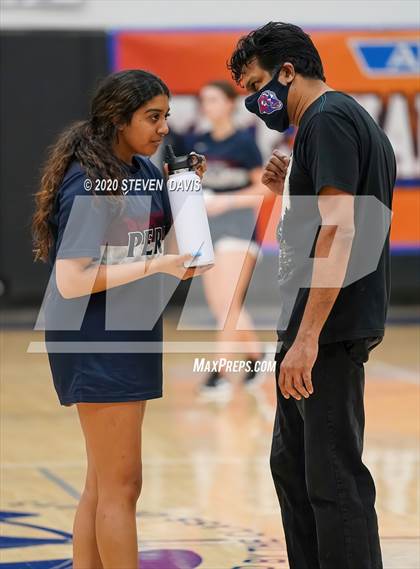 Thumbnail 3 in AIA D1/D2 Badminton Team Finals photogallery.