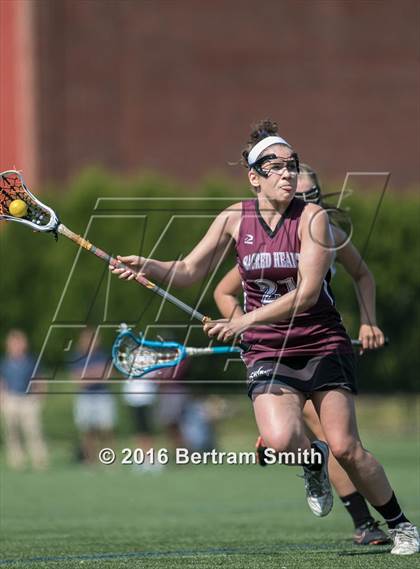 Thumbnail 1 in Sacred Heart vs Mount St. Mary Academy (Monsignor Martin Semifinal) photogallery.