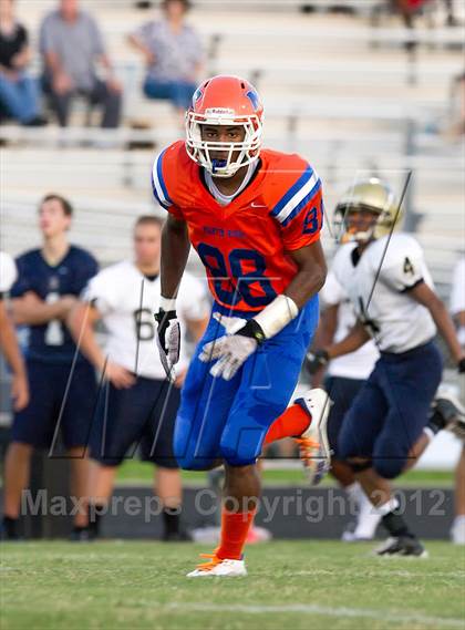 Thumbnail 3 in Marvin Ridge vs Cuthbertson photogallery.
