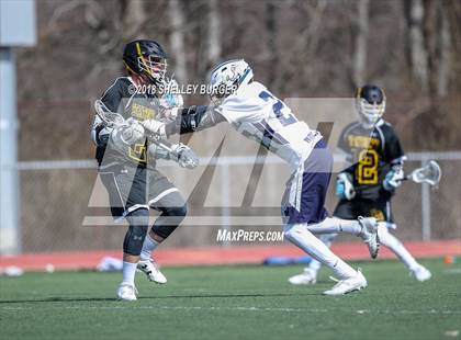 Thumbnail 2 in JV: Staples vs St. Anthony's photogallery.