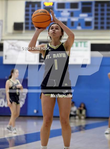 Thumbnail 3 in St. David vs Sahuaro (Inferno Invitational) photogallery.