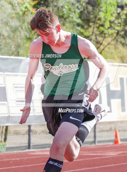 Thumbnail 1 in FVL Championships (100, 400, 800 Meter) photogallery.