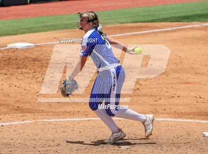 Thumbnail 3 in Coahoma vs. Rains (UIL 3A Softball Semifinal) photogallery.