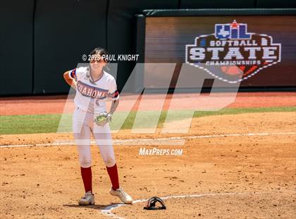 Thumbnail 2 in Coahoma vs. Rains (UIL 3A Softball Semifinal) photogallery.