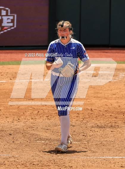 Thumbnail 2 in Coahoma vs. Rains (UIL 3A Softball Semifinal) photogallery.