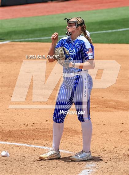 Thumbnail 2 in Coahoma vs. Rains (UIL 3A Softball Semifinal) photogallery.