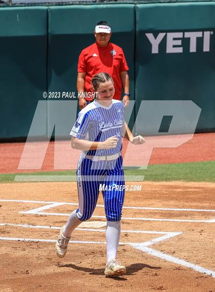 Thumbnail 3 in Coahoma vs. Rains (UIL 3A Softball Semifinal) photogallery.