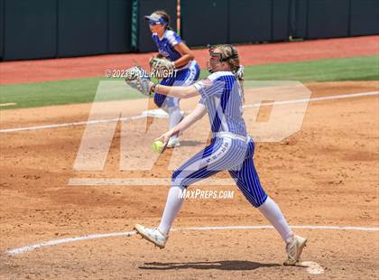 Thumbnail 3 in Coahoma vs. Rains (UIL 3A Softball Semifinal) photogallery.