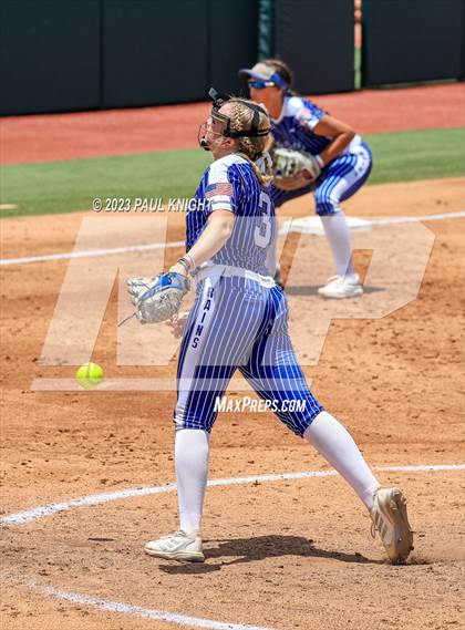 Thumbnail 1 in Coahoma vs. Rains (UIL 3A Softball Semifinal) photogallery.