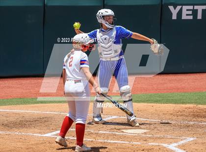 Thumbnail 3 in Coahoma vs. Rains (UIL 3A Softball Semifinal) photogallery.