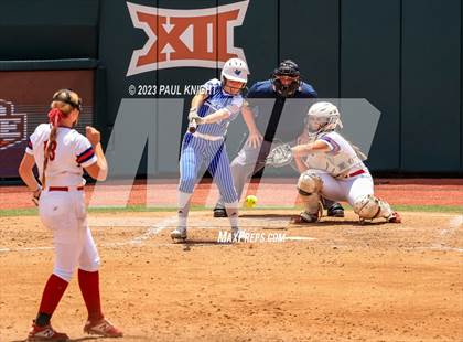 Thumbnail 3 in Coahoma vs. Rains (UIL 3A Softball Semifinal) photogallery.
