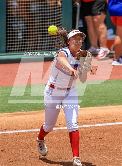 Thumbnail 2 in Coahoma vs. Rains (UIL 3A Softball Semifinal) photogallery.